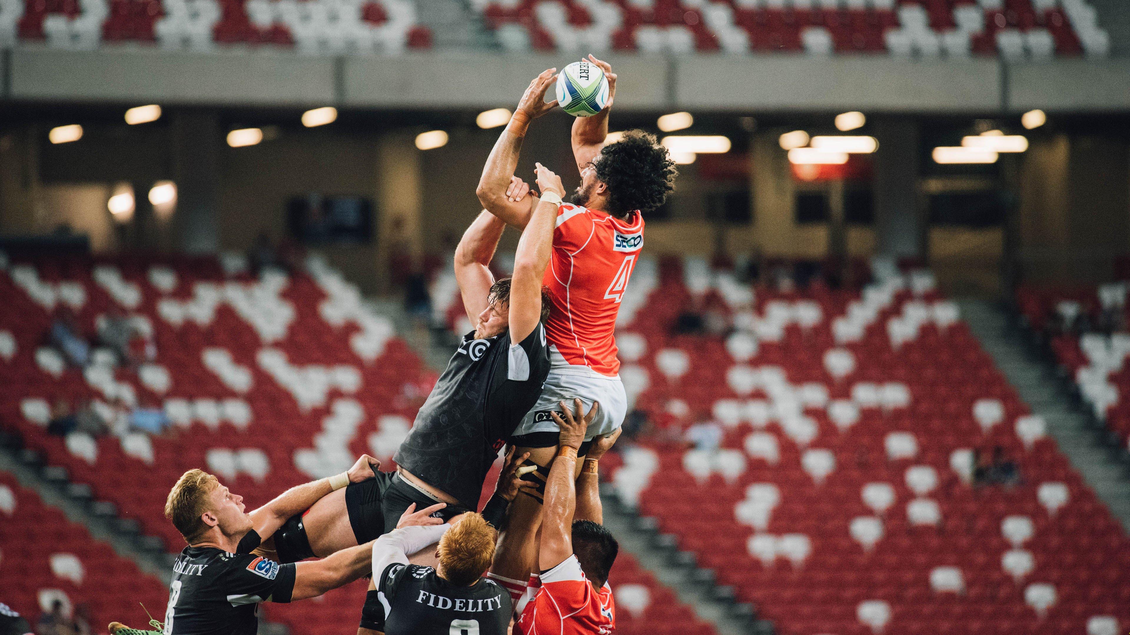 激情对决！同城德比战引爆球迷狂欢，终场绝杀定胜负