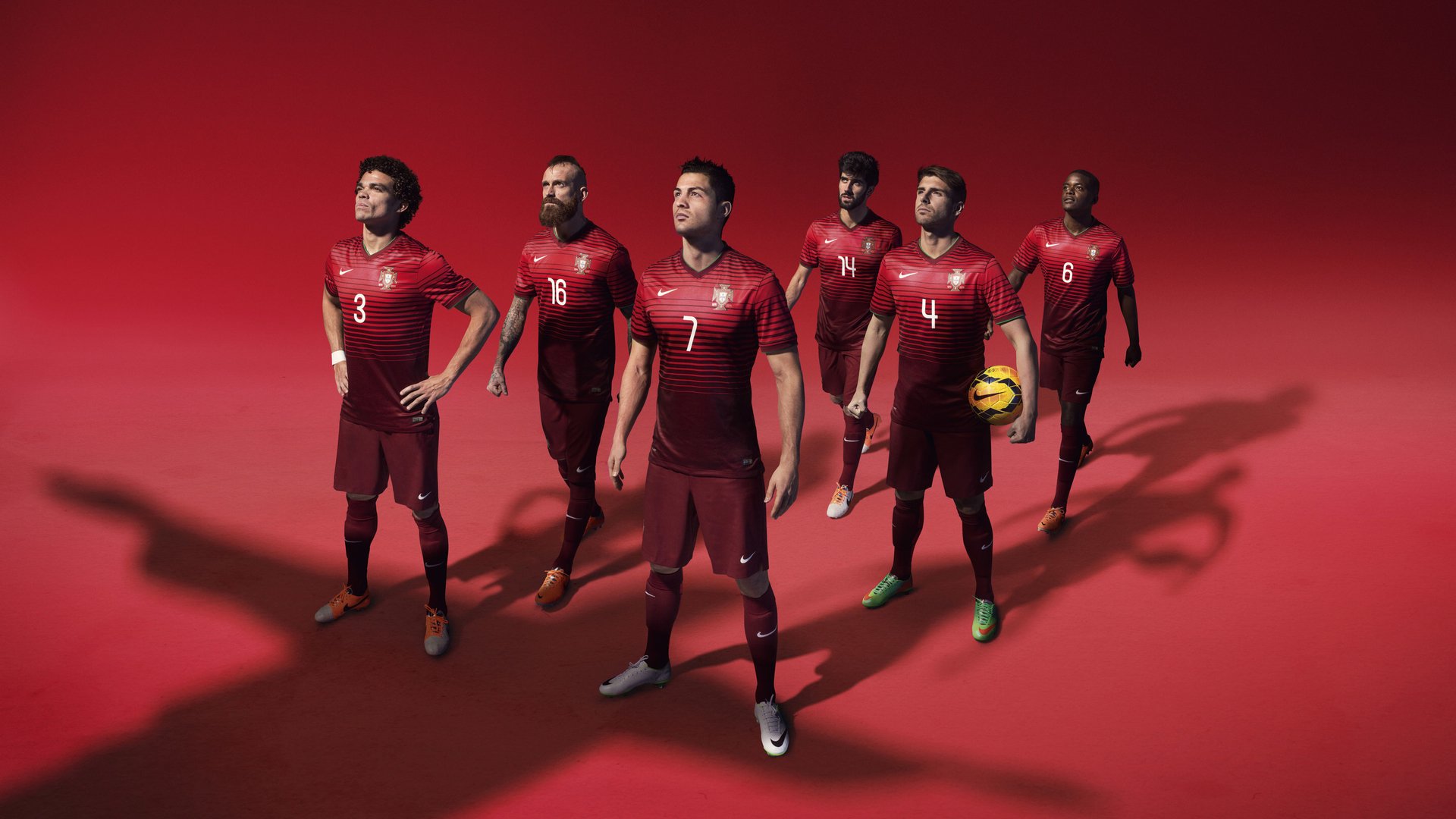 2026年世界杯预选赛激战正酣,多支豪门球队提前锁定席位,亚洲区竞争白热化